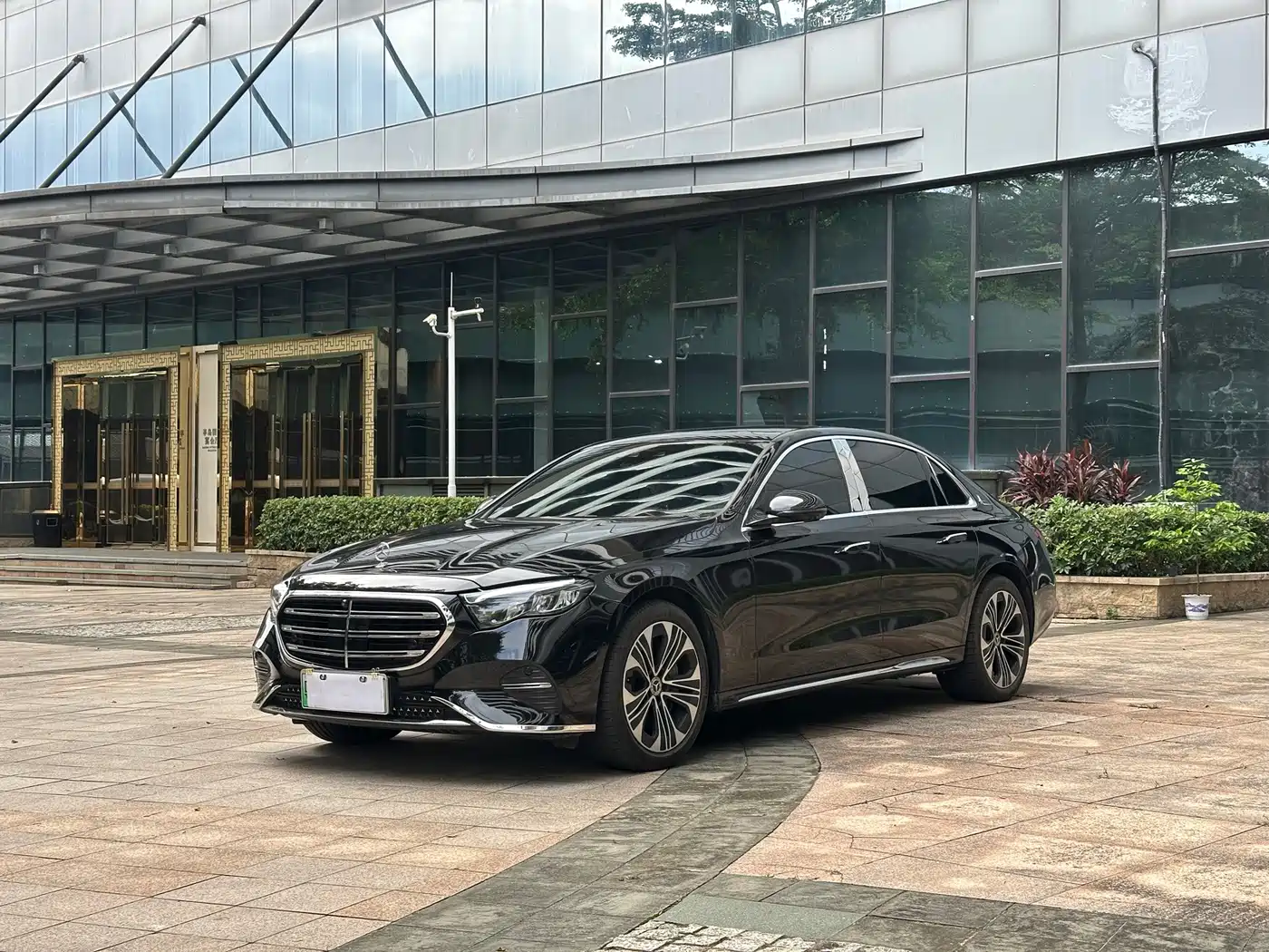 Mercedes-Benz Mercedes-Benz E-Class New Energy 2024 E 350 e L Plug-in Hybrid Sedan