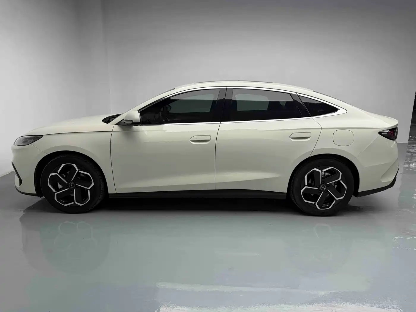 BYD Seal 06 New Energy 2024 DM-i 120KM Flagship фото 18