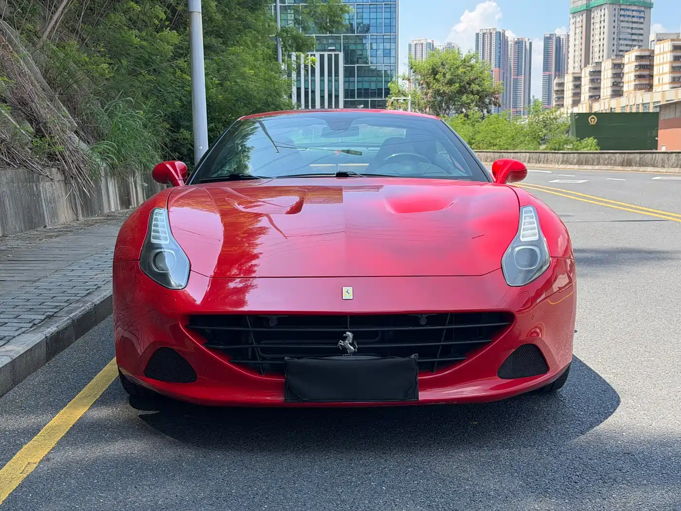 Фото 2 - Ferrari California T
