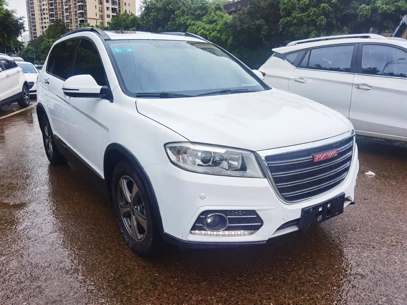 Photo 3 - Haval H6