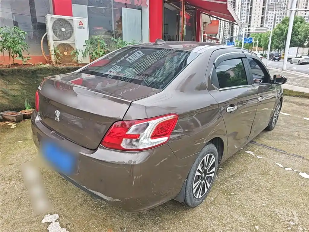 Peugeot 301 2014 1.6L Automatic Comfort Edition фото 7