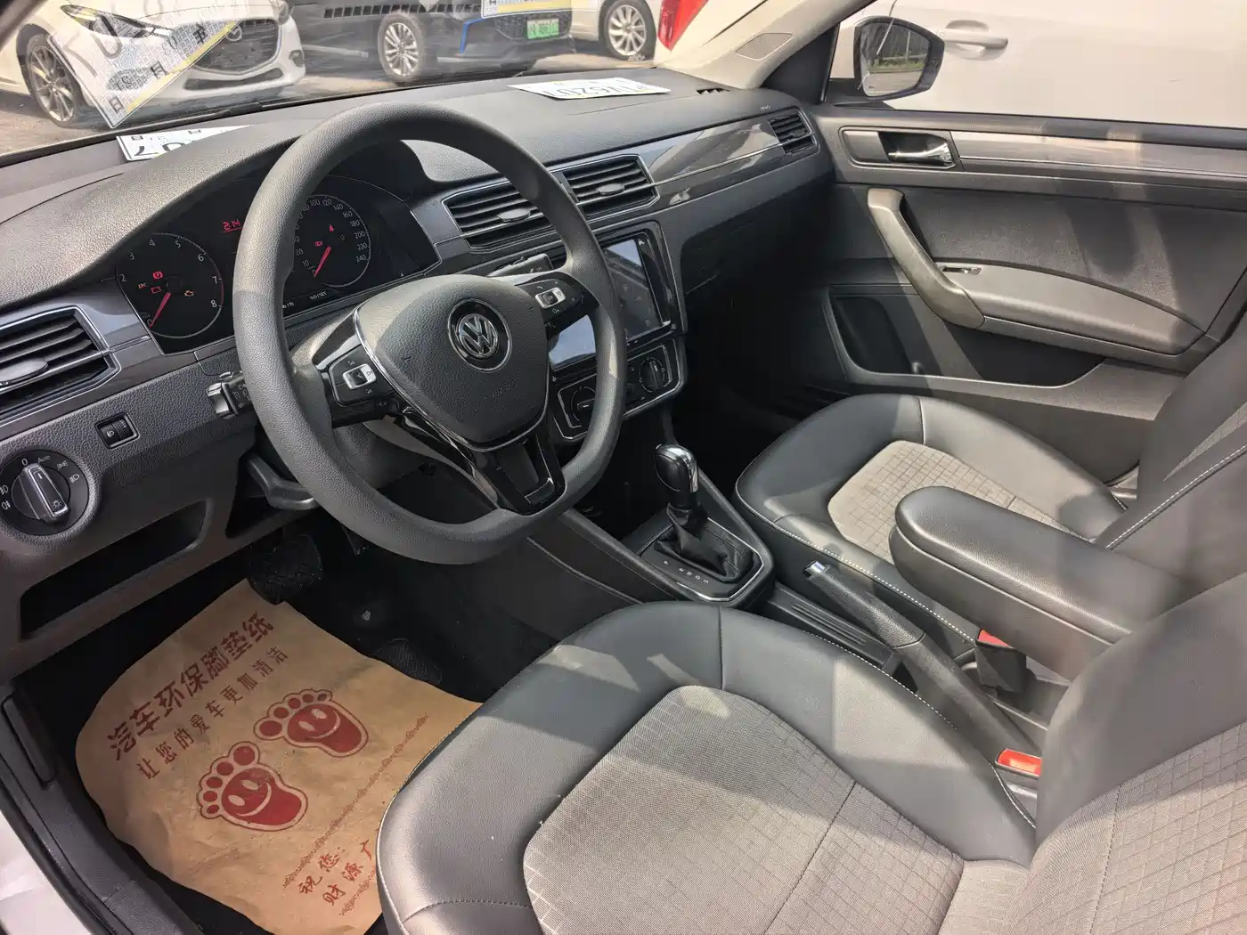 Volkswagen Santana 2016 1.6L Automatic Comfort Edition фото 10