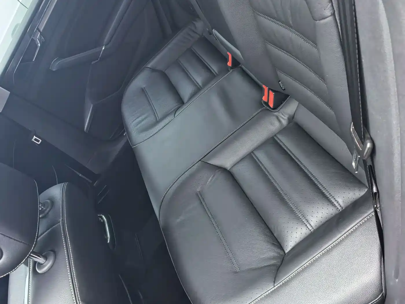 Volkswagen Passat 2017 330TSI DSG Luxury фото 11