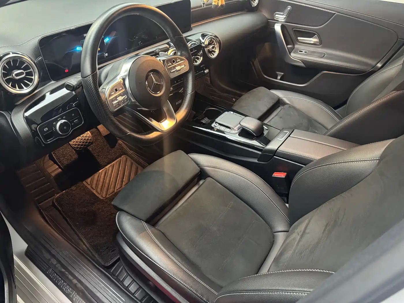 Mercedes-Benz A-Class 2020 Facelift A 200 L Sport Sedan Fashion фото 4