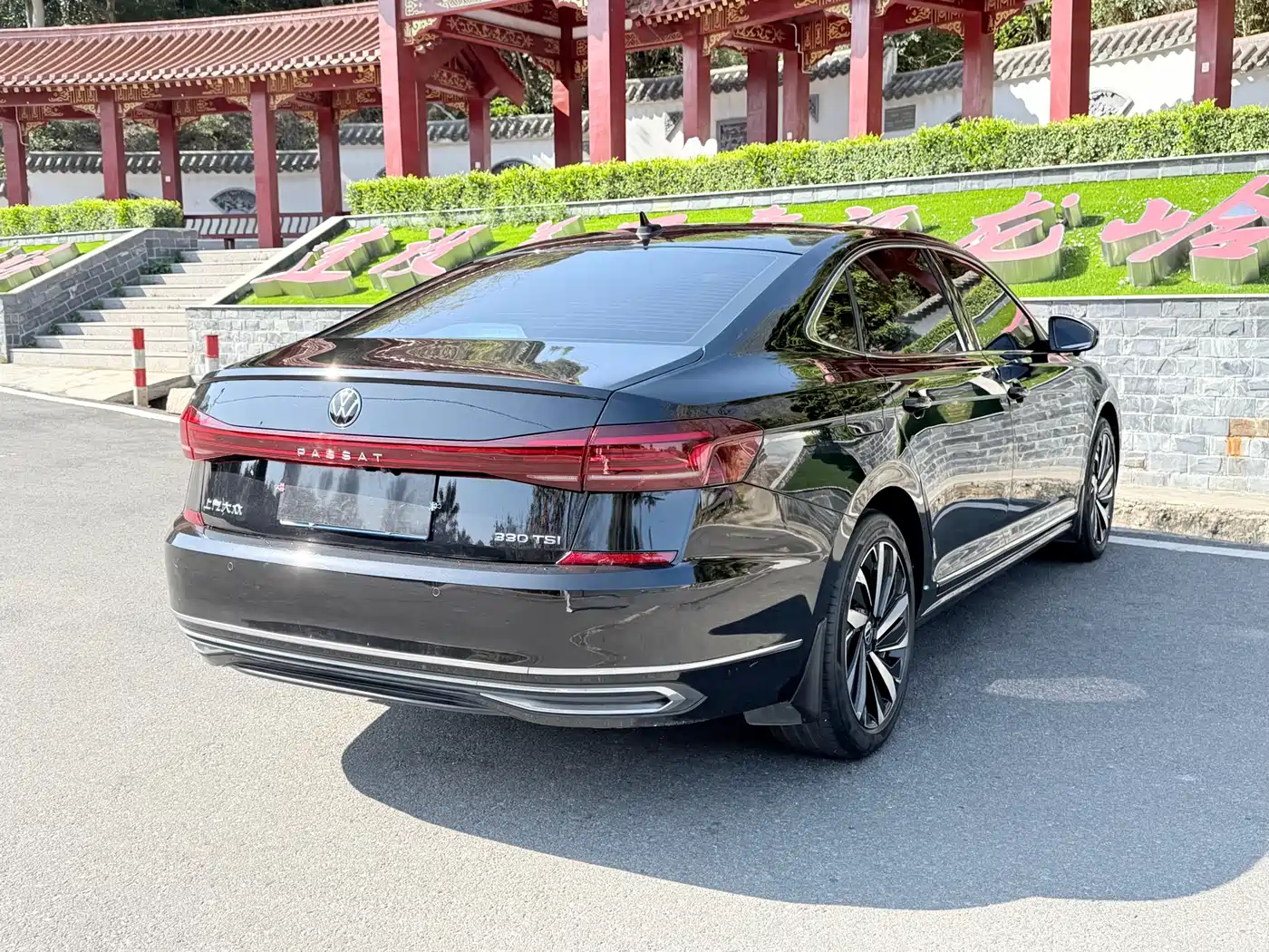 Volkswagen Passat 2023 Facelift 330TSI Elite Edition фото 7