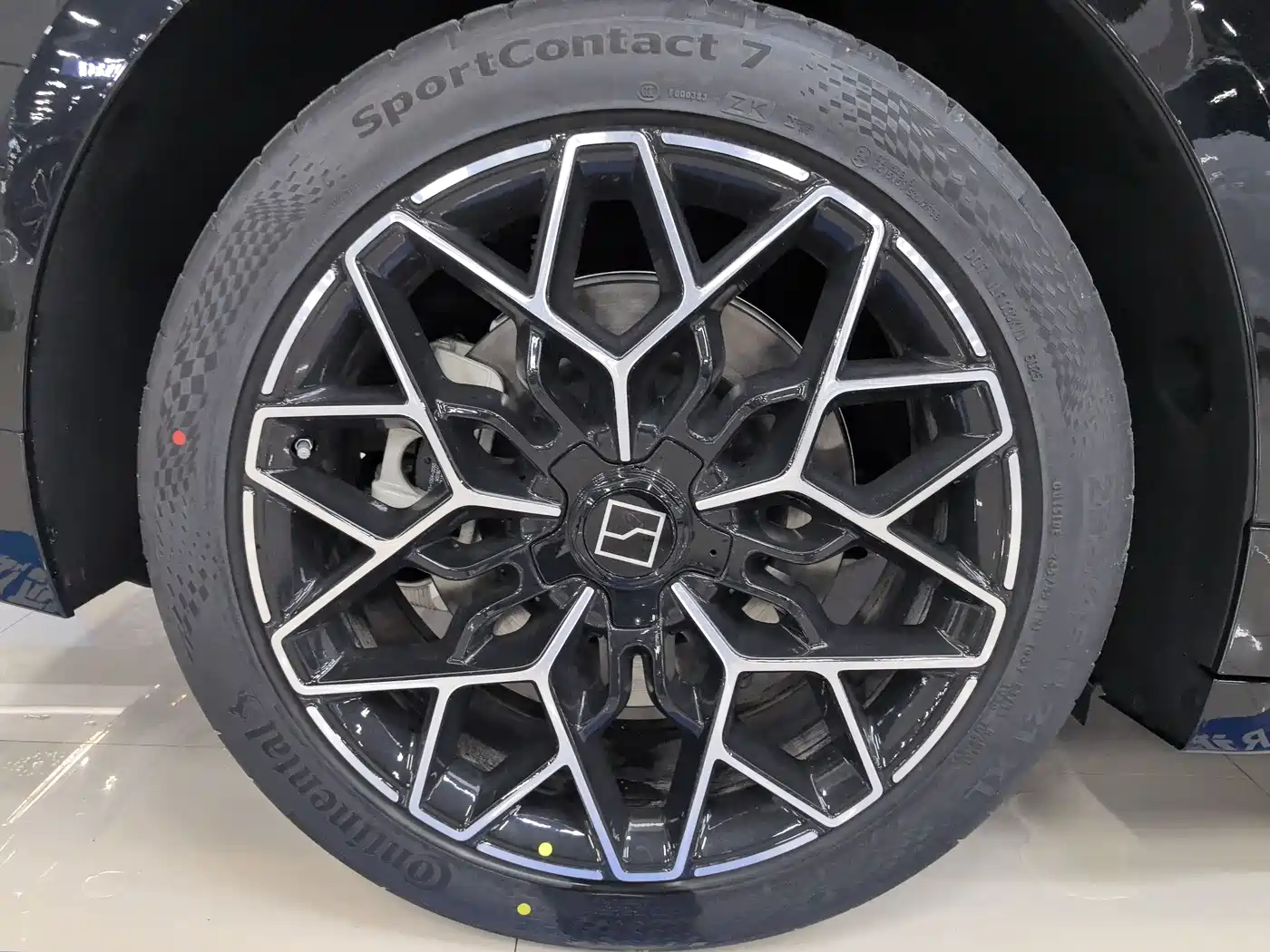 ZEEKR EXTREME KRYPTON 001