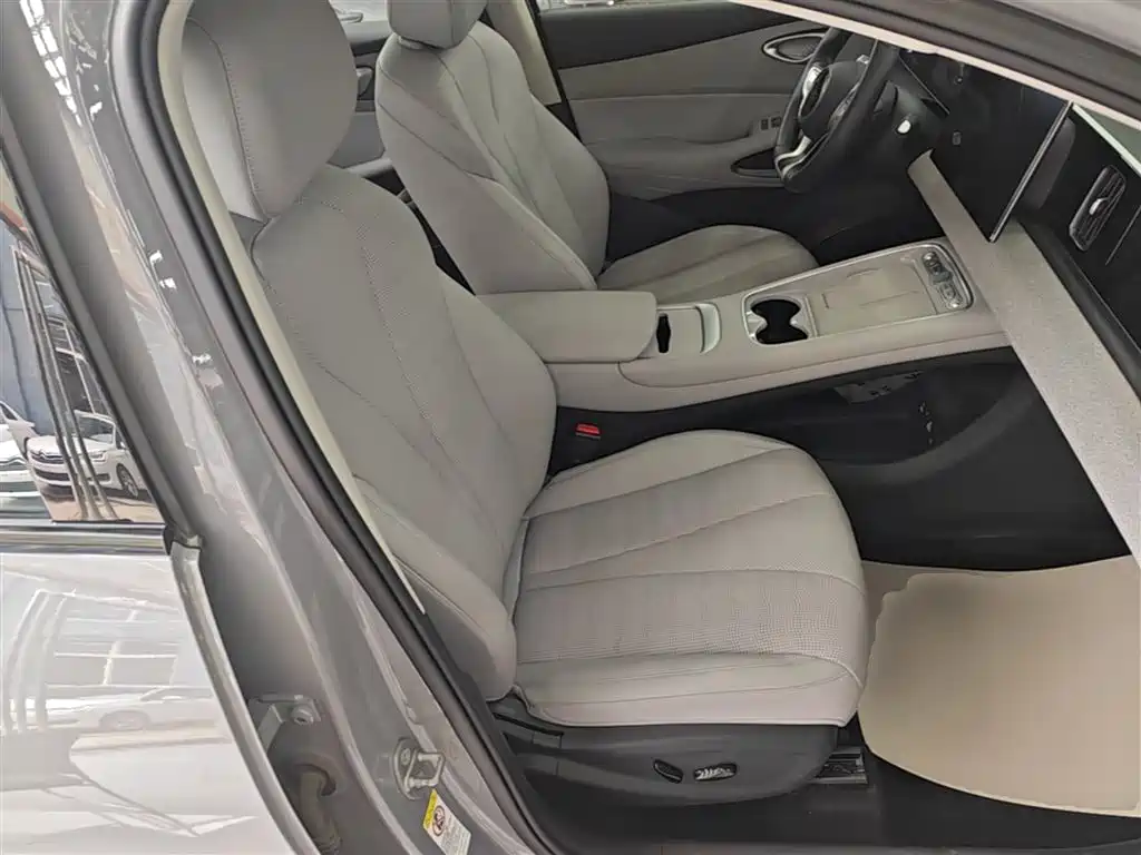 BYD Hai Shi 05 EV 2025 520KM Smart Navigation Edition фото 25