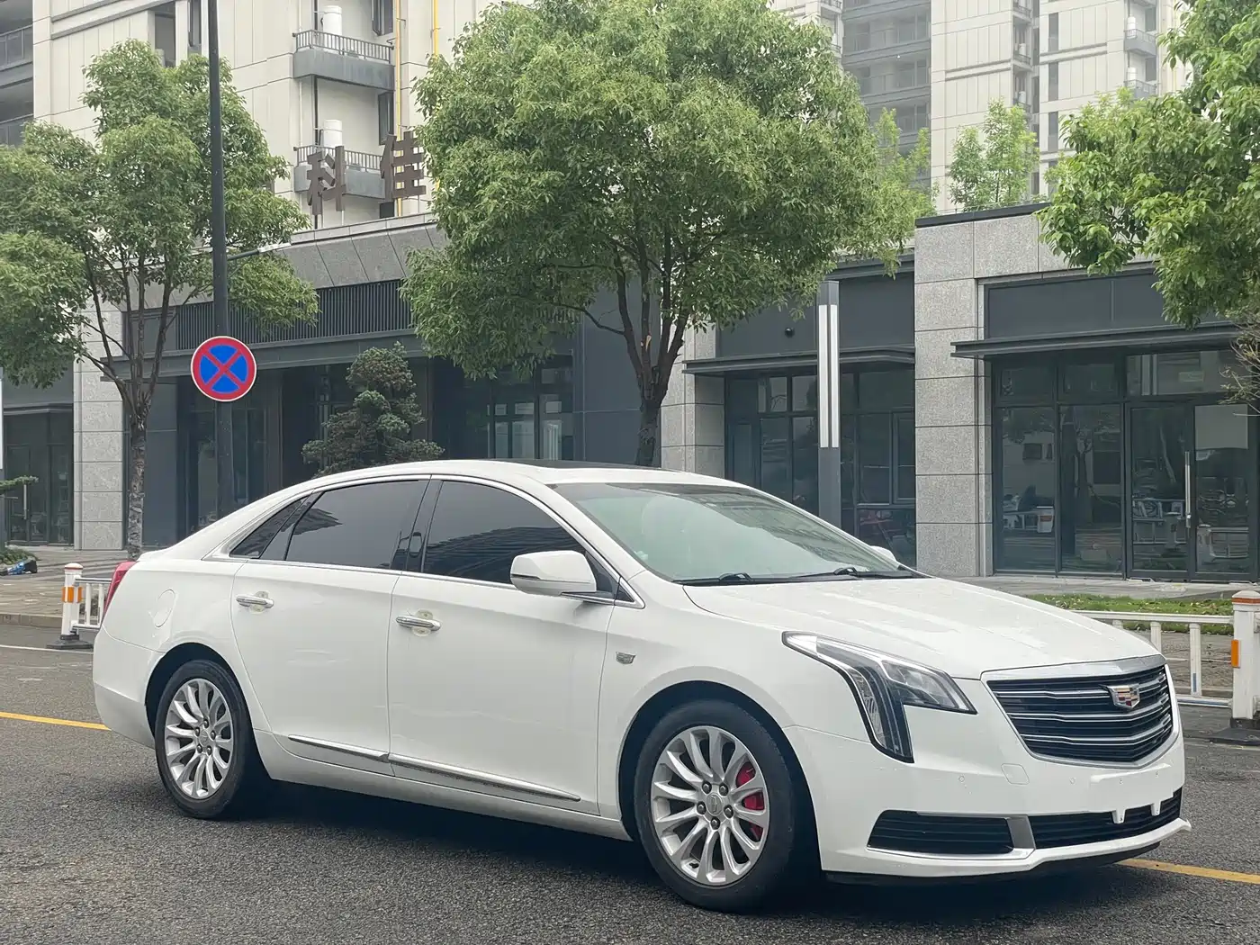 Cadillac XTS 2020 2018 28T Technology