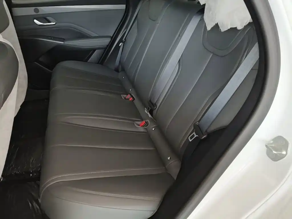 BYD Qin PLUS 2026 2026 DM-i Smart Edition 128KM Progressive