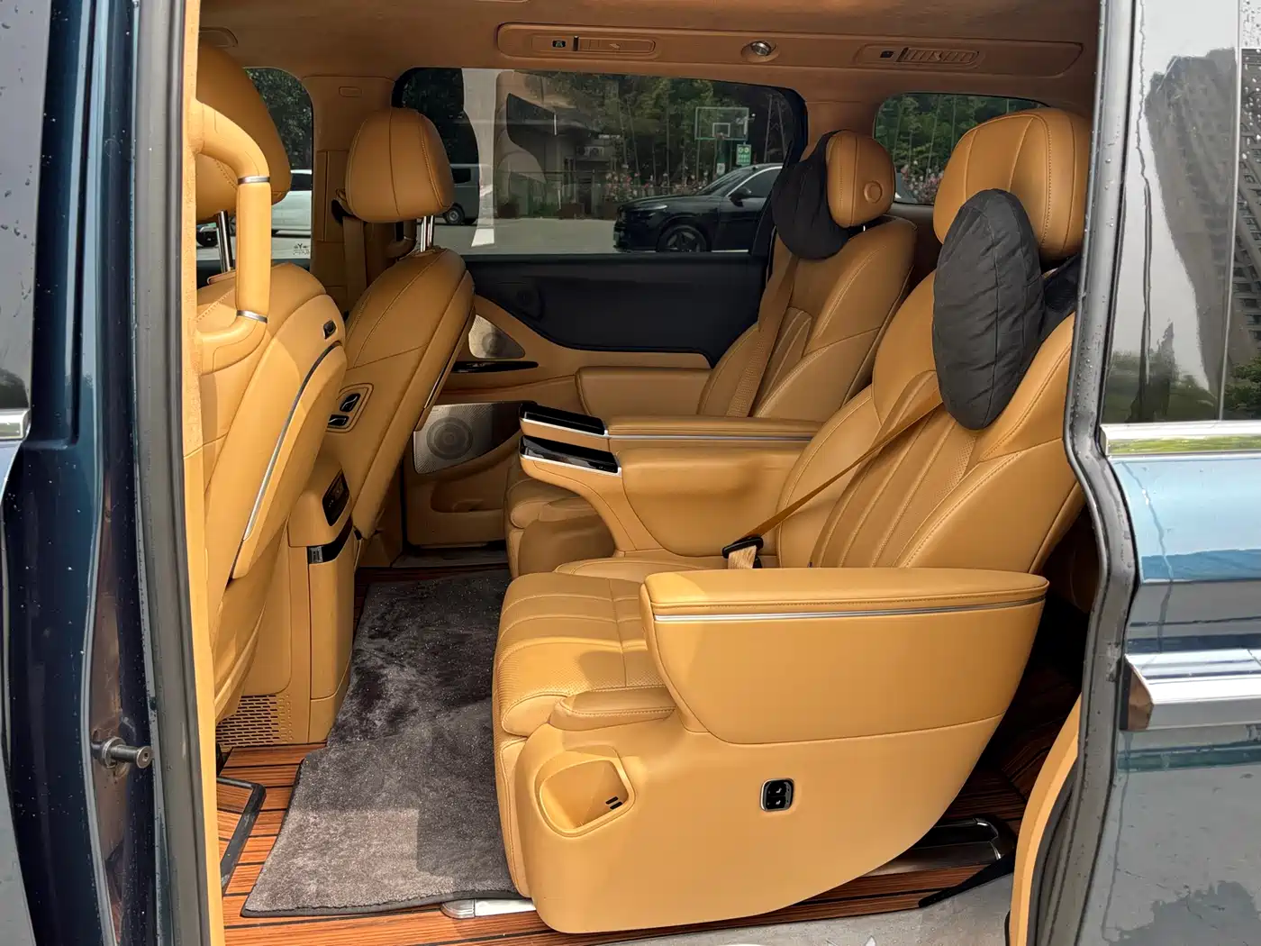 Voyah Auto Voyah Dreamer 2025 Model PHEV 4WD Premium QianKun Edition фото 5