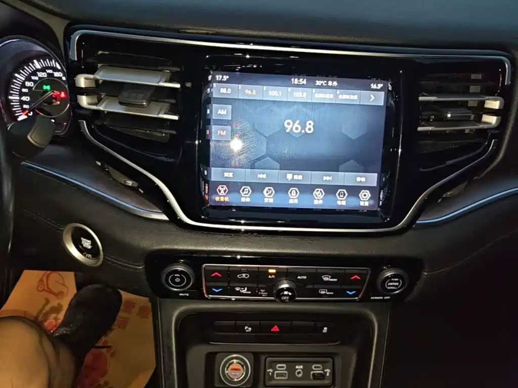 Jeep Grand Commander 2022 2022 2.0T 2WD Luxury Edition
