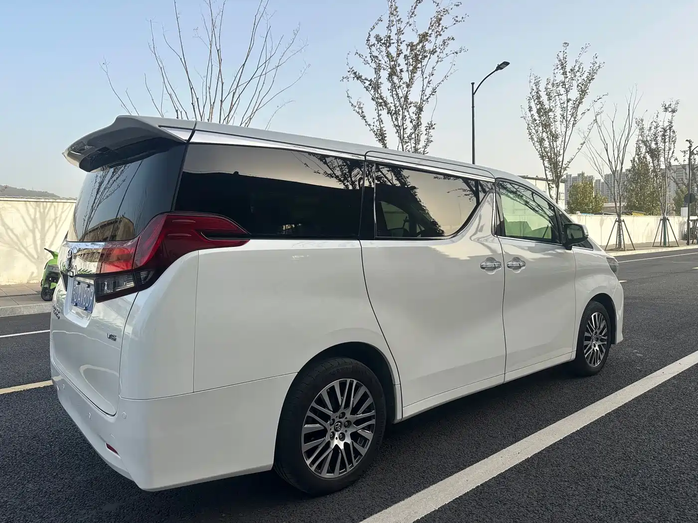 Toyota Alphard 2015 3.5L Premium Edition фото 8