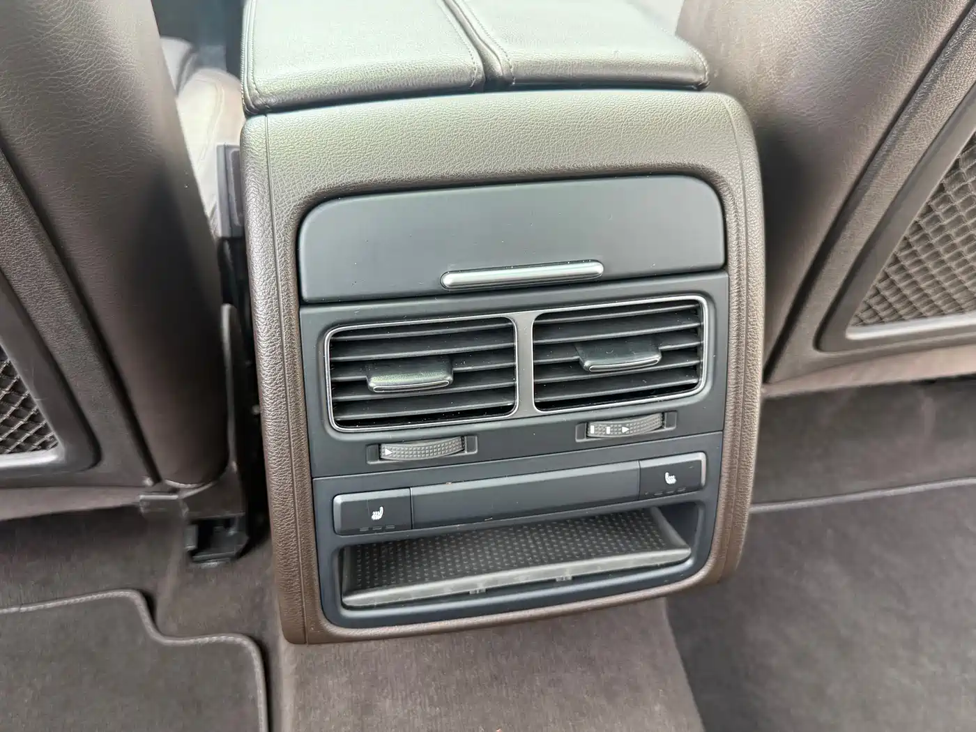 Volkswagen Touareg 2017 3.0TSI Mountain Master Edition фото 11