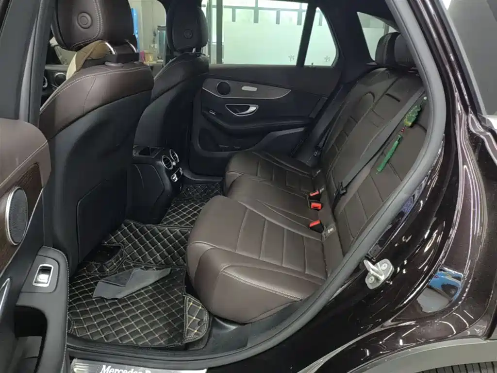 Mercedes-Benz GLC 2022 Facelift GLC 260 L 4MATIC Luxury Model фото 17