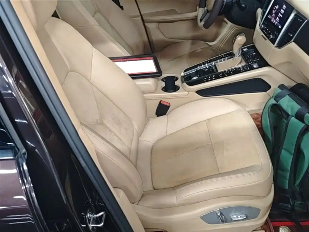 Porsche Macan 2017 Macan 2.0T фото 25