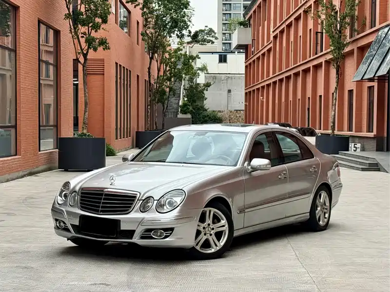 Mercedes-Benz E-Class E 230 Fashion