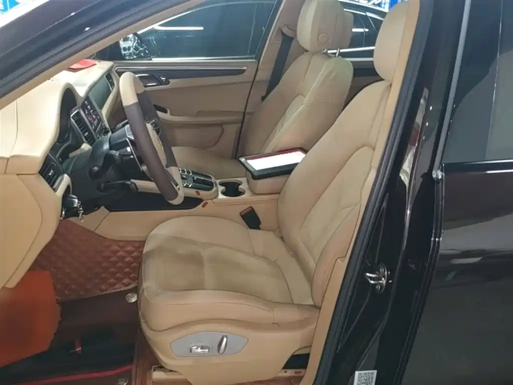 Porsche Macan 2017 Macan 2.0T фото 15