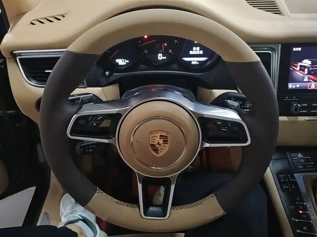 Porsche Macan 2017 Macan 2.0T фото 11