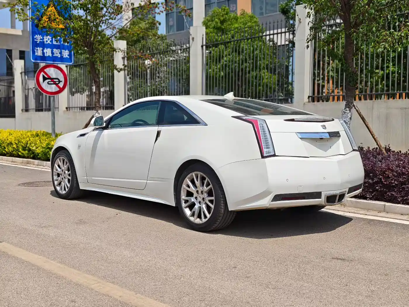 Cadillac CTS (Import) 2012 3.6L COUPE фото 4