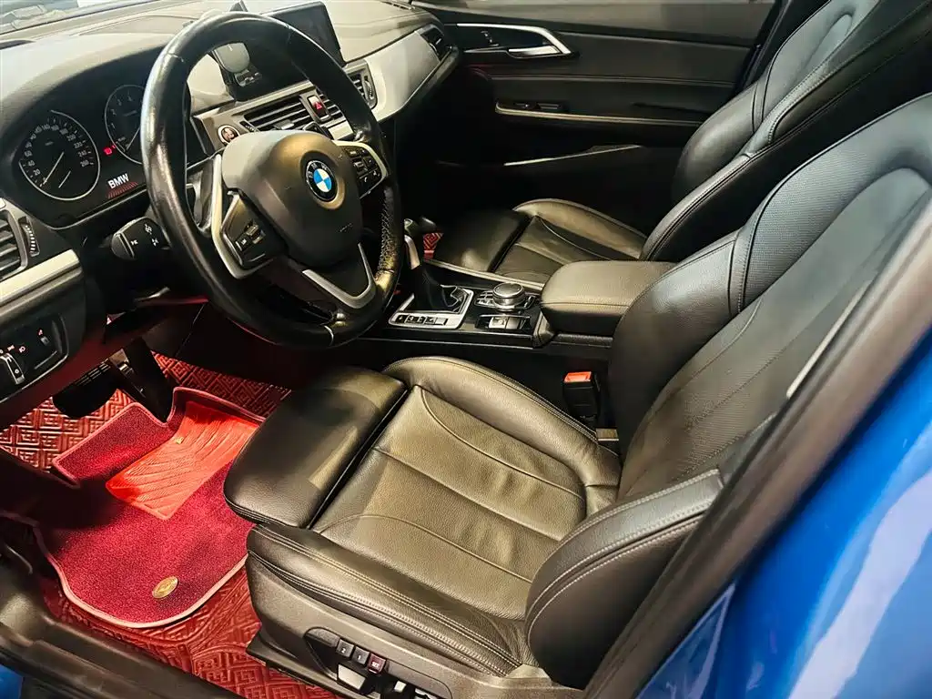 BMW 1 Series 2017 125i Sport фото 10