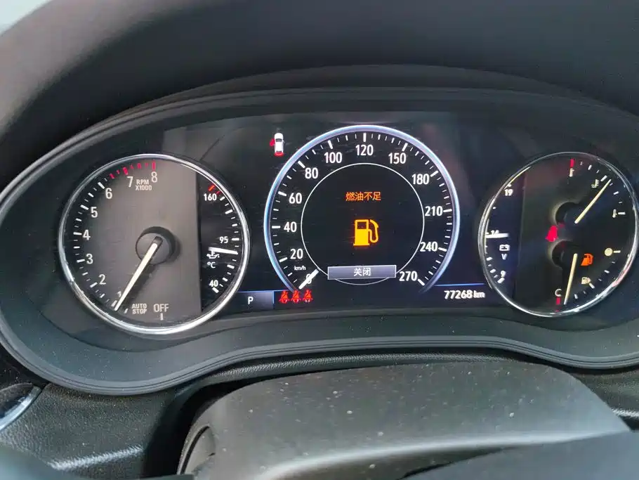 Photo 14 - Buick Regal