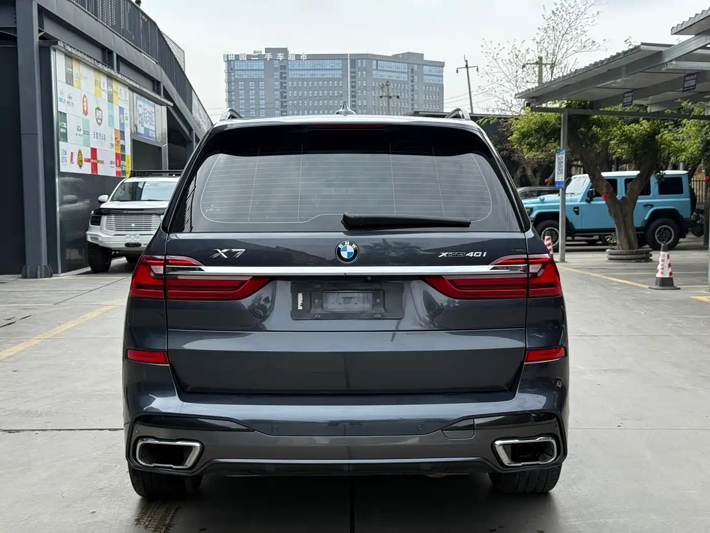 BMW X7 2019 xDrive40i Exclusive M Sport Package фото 13