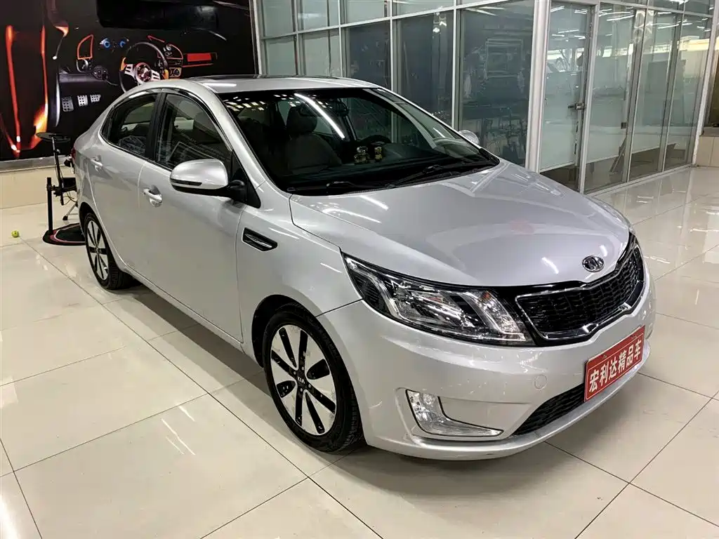 Kia K2 2012 Sedan 1.6L AT Premium Commemorative Edition фото 9