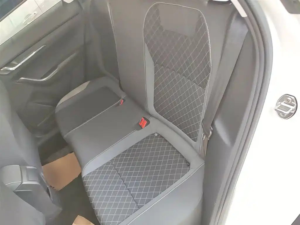 SKODA KOMICK