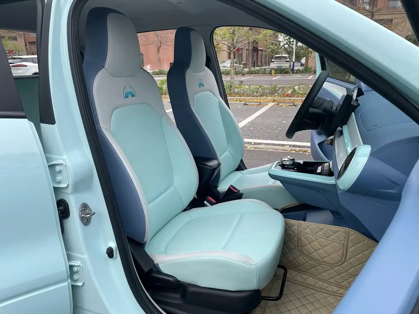 Dongfeng Yipai Nano BOX 2023 2022 Breeze Edition 201KM Standard