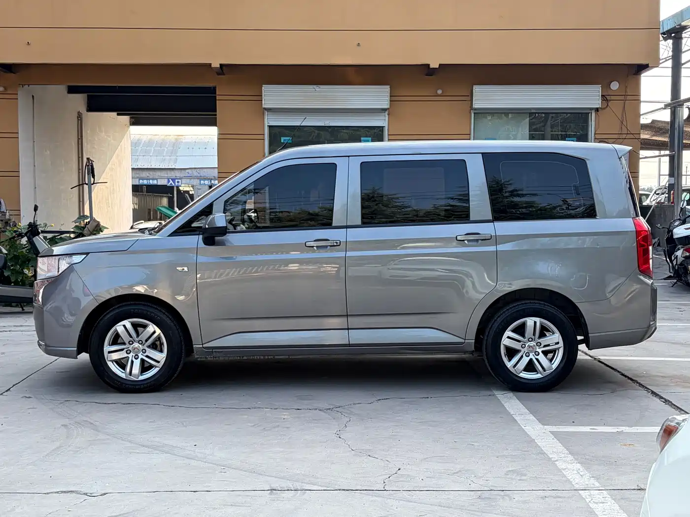 Wuling Motors Wuling Hongguang PLUS 2019 2019 1.5T Manual Comfort 7-Seater