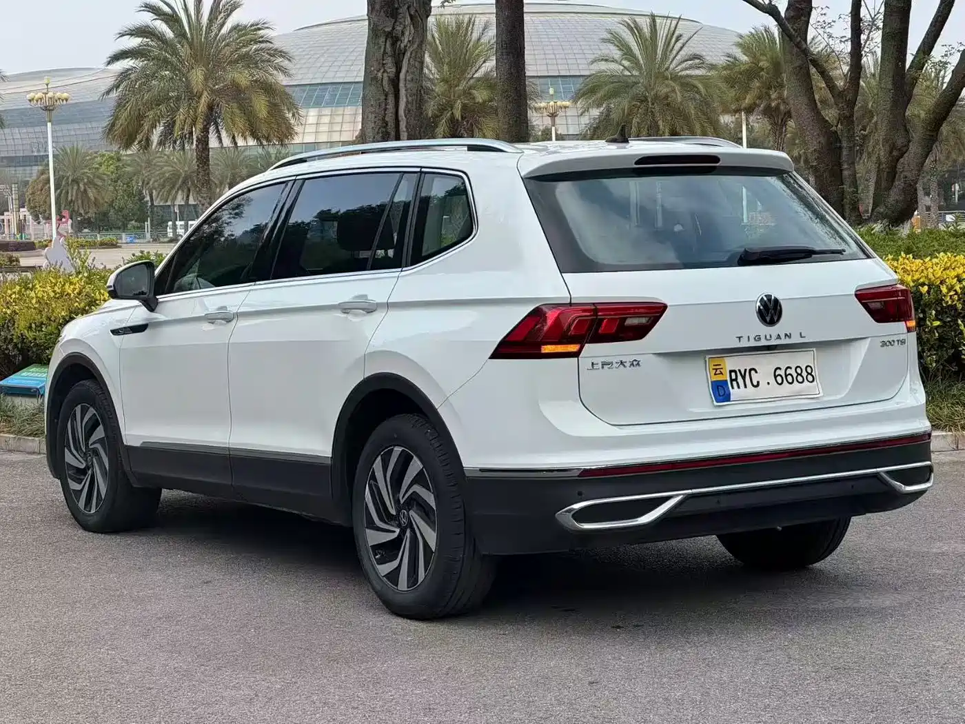 Volkswagen Tiguan L 2023 300TSI Automatic 2WD Smart Enjoyment Edition фото 6