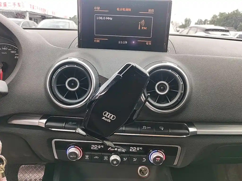 Audi A3 2014 Sportback 35 TFSI Automatic Comfort фото 13