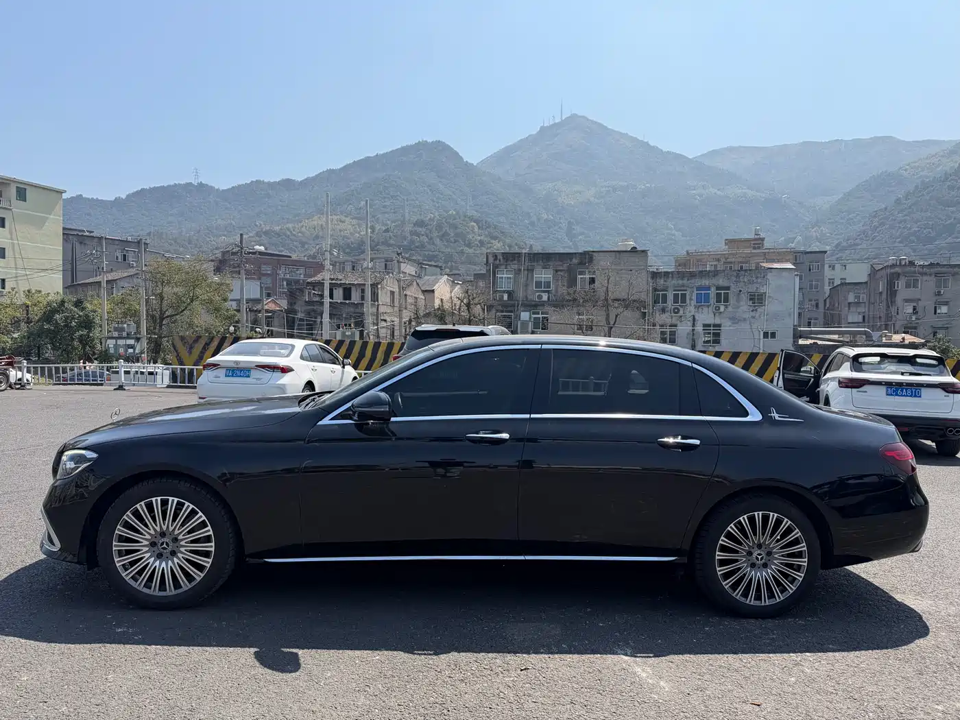 MERCEDES-BENZ E CLASS