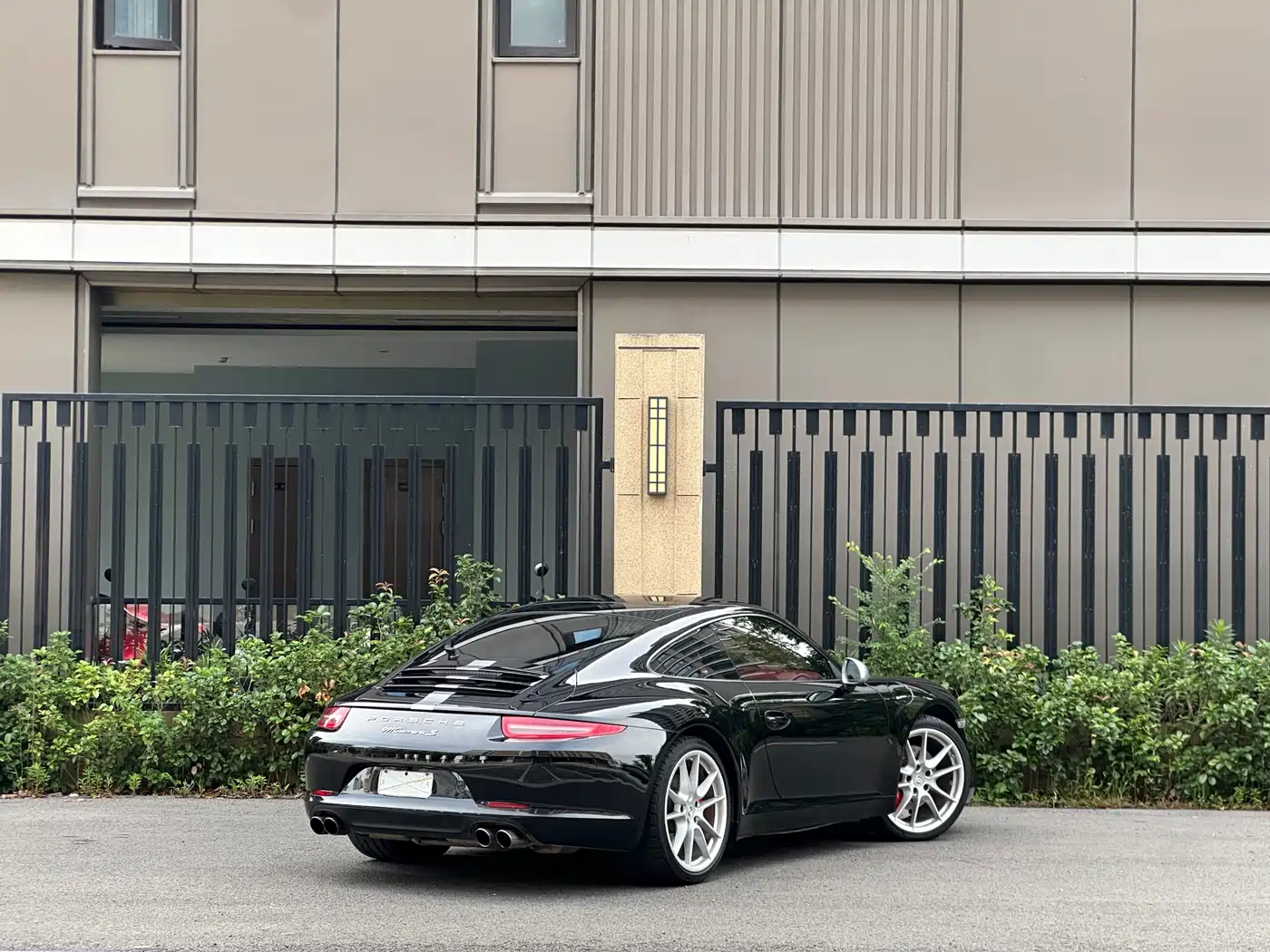 Porsche 911 2012 Carrera S 3.8L фото 4