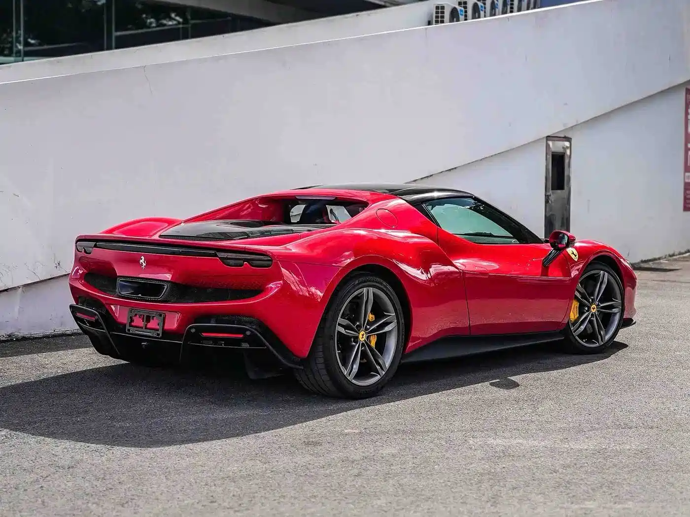 Ferrari 296 2021 3.0T V6 GTB фото 4