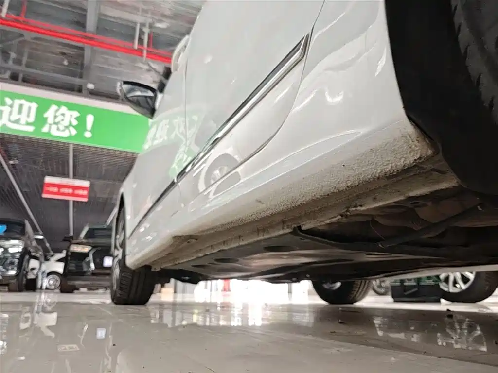 Volkswagen Sagitar 2017 230TSI Automatic Comfort фото 22