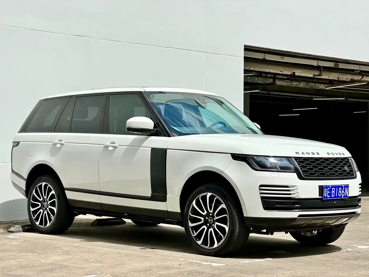 Land Rover Range Rover фото 3