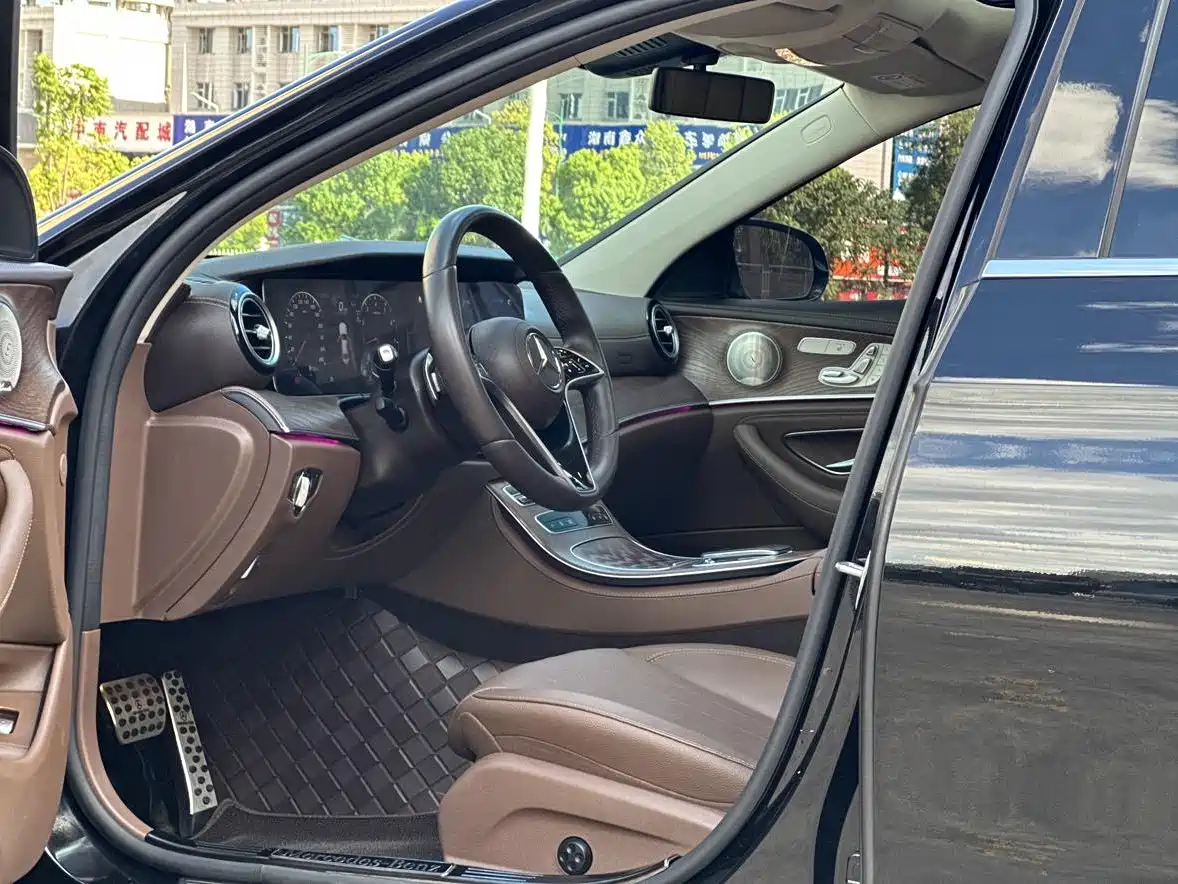 Mercedes-Benz E-Class 2023 E 300 L Luxury фото 5