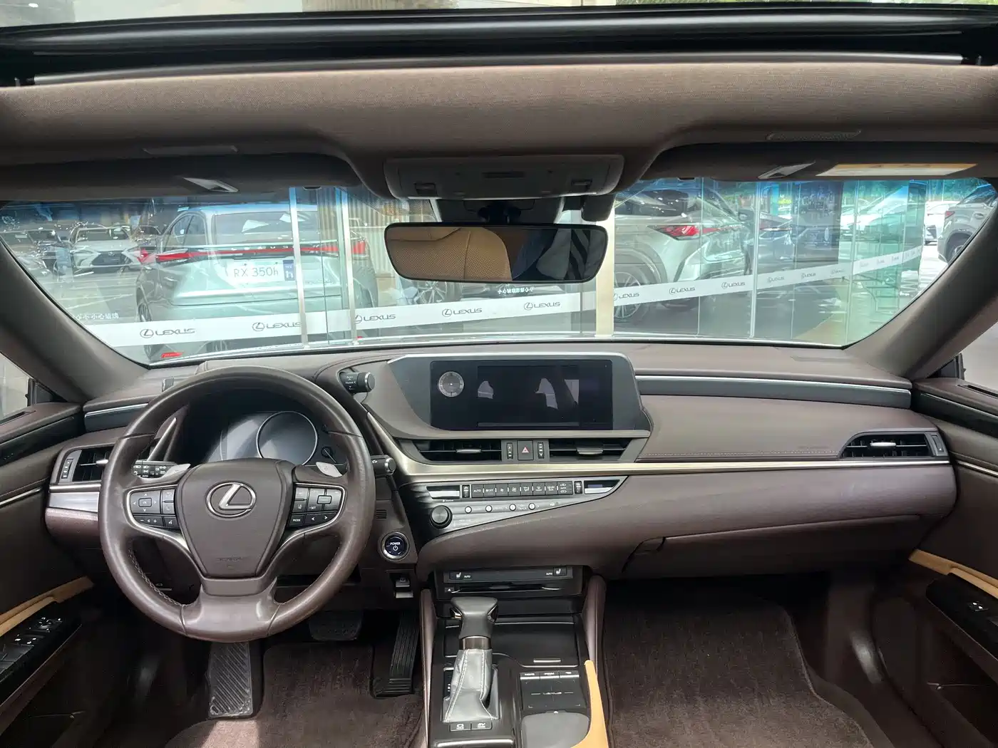 Lexus ES 2018 300h Excellence Edition China V фото 3