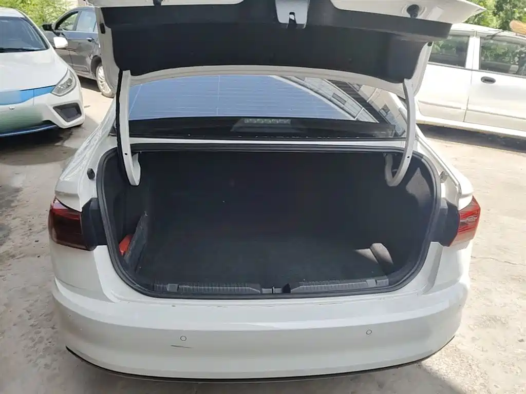 Volkswagen Bora 2021 1.5L Automatic Comfort Smart Edition фото 19