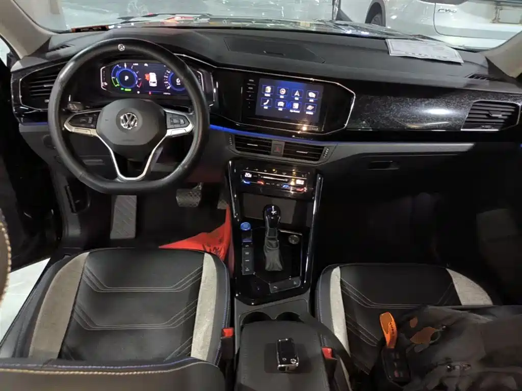 Volkswagen Tayron GTE Plug-in Hybrid 2020 Model 1.4T Luxury фото 10