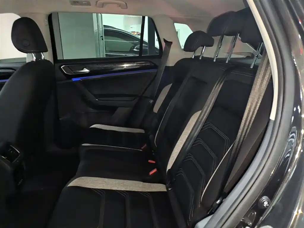 Volkswagen Tayron GTE Plug-in Hybrid 2020 Model 1.4T Luxury фото 17