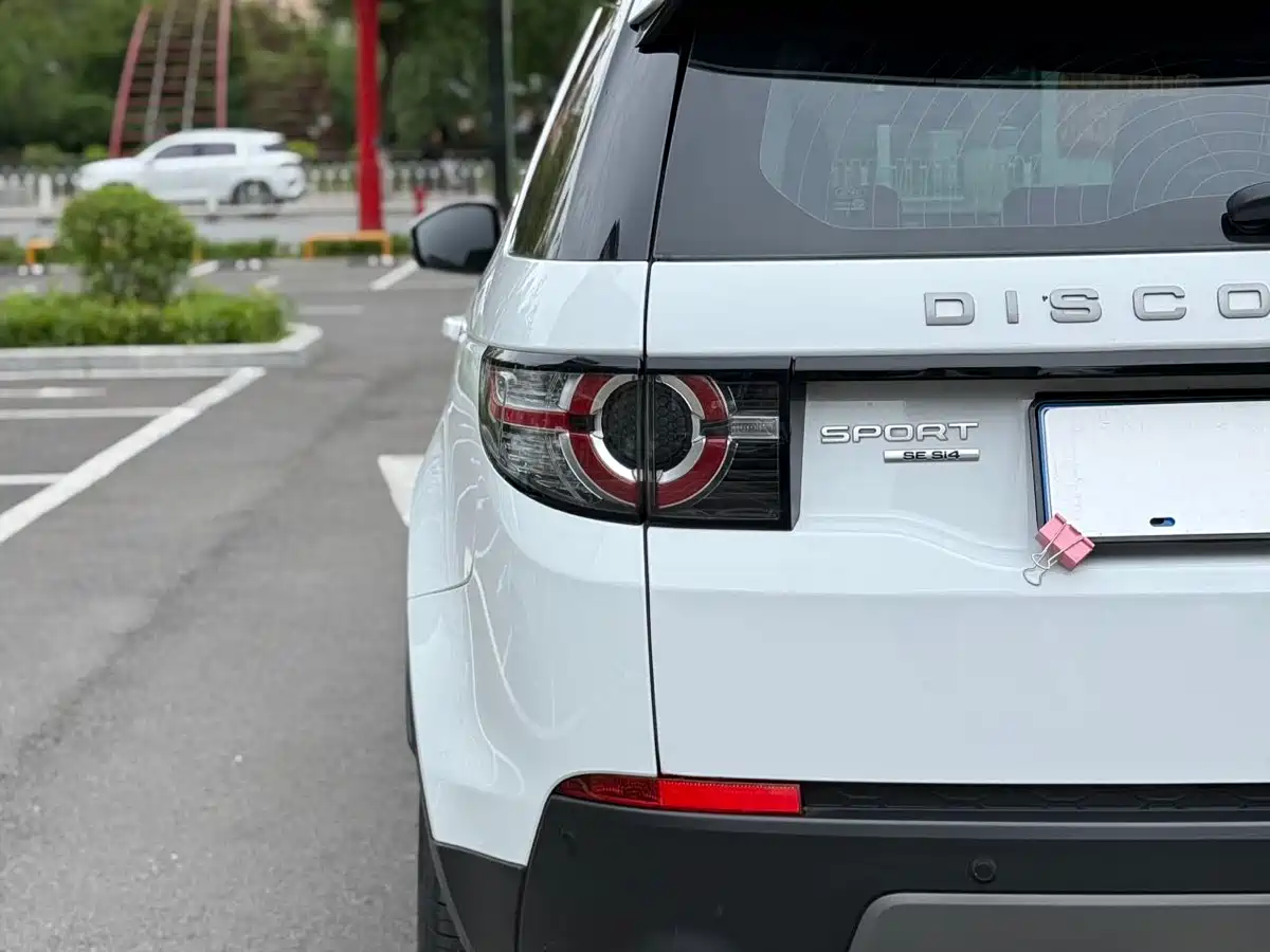Land Rover Discovery Sport 2016 2.0T SE фото 13