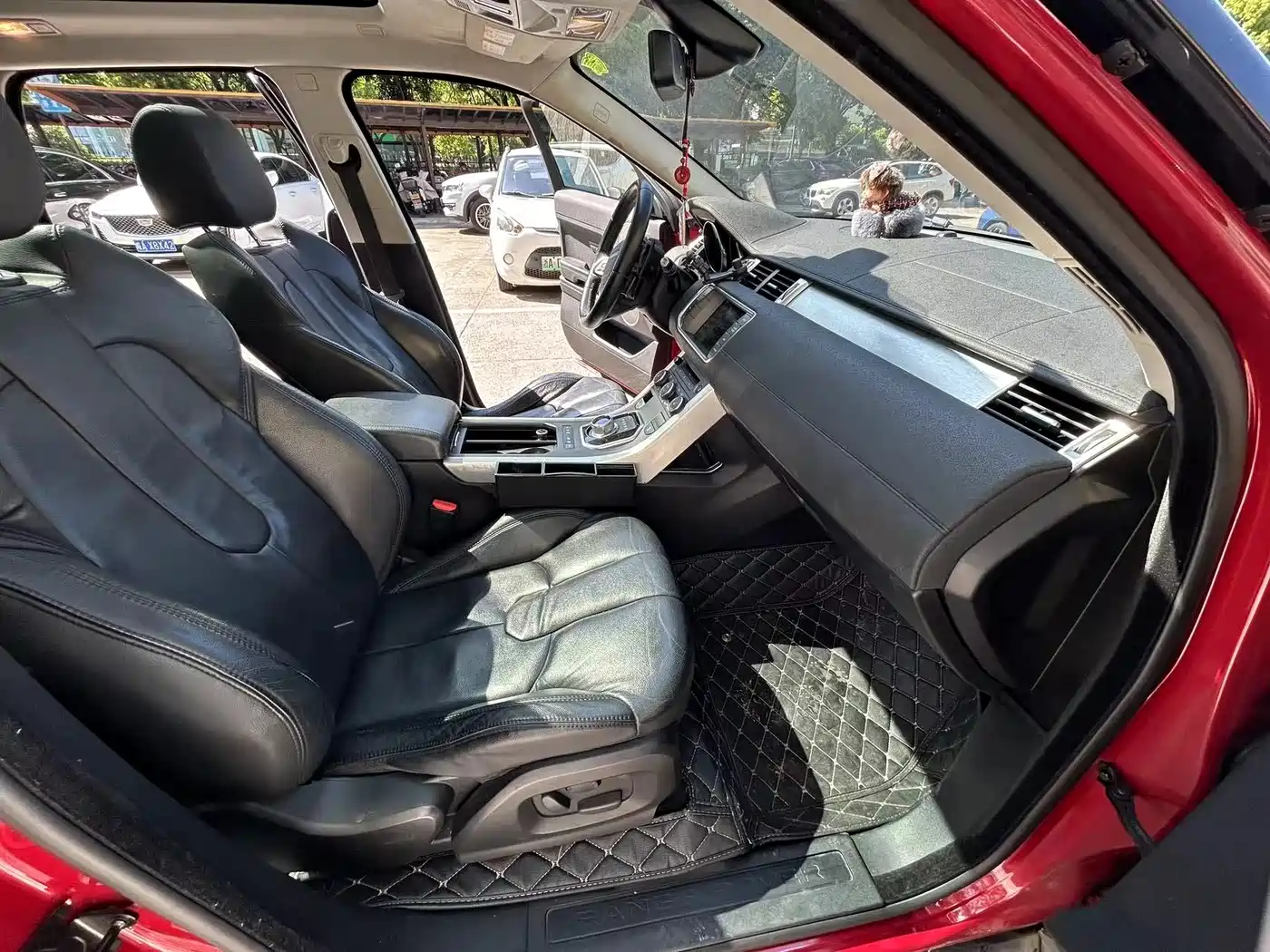 Land Rover Range Rover Evoque (Import) 2013 2.0T 5-door Premium Edition фото 9