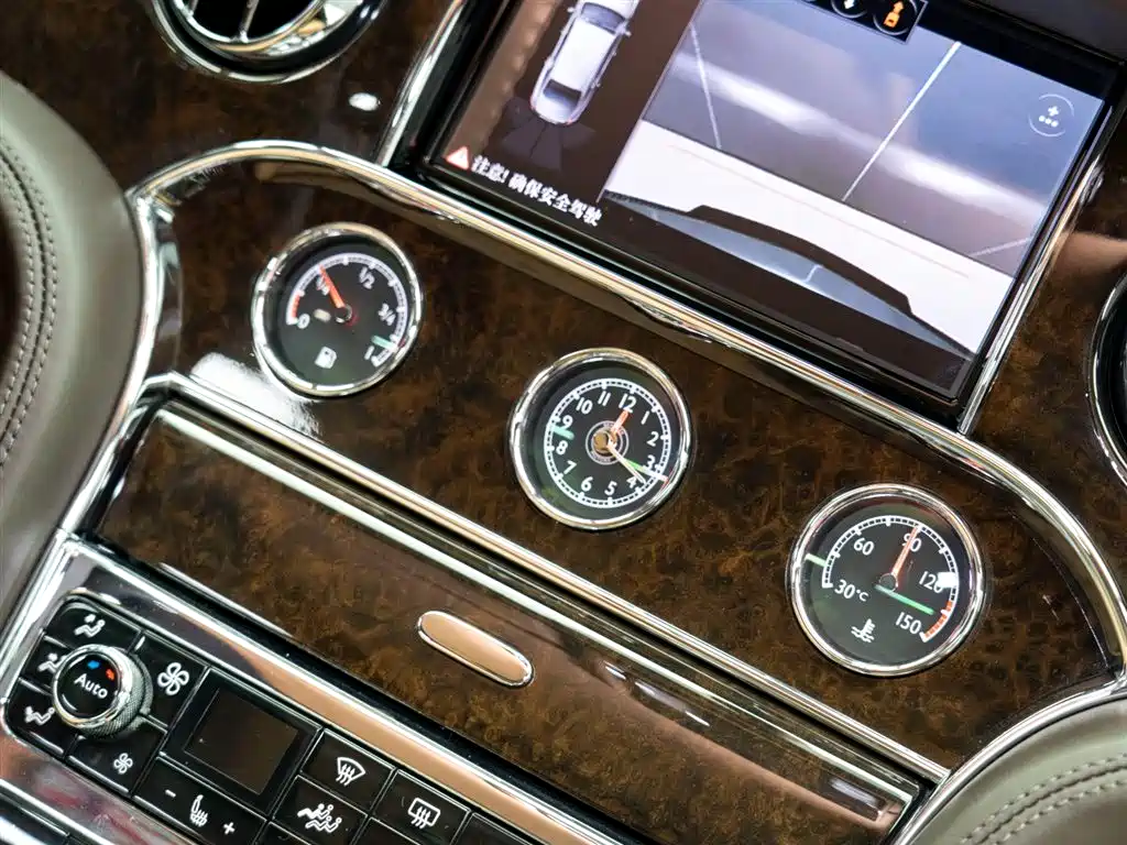Bentley Mulsanne 2017 6.8T Long Wheelbase фото 22
