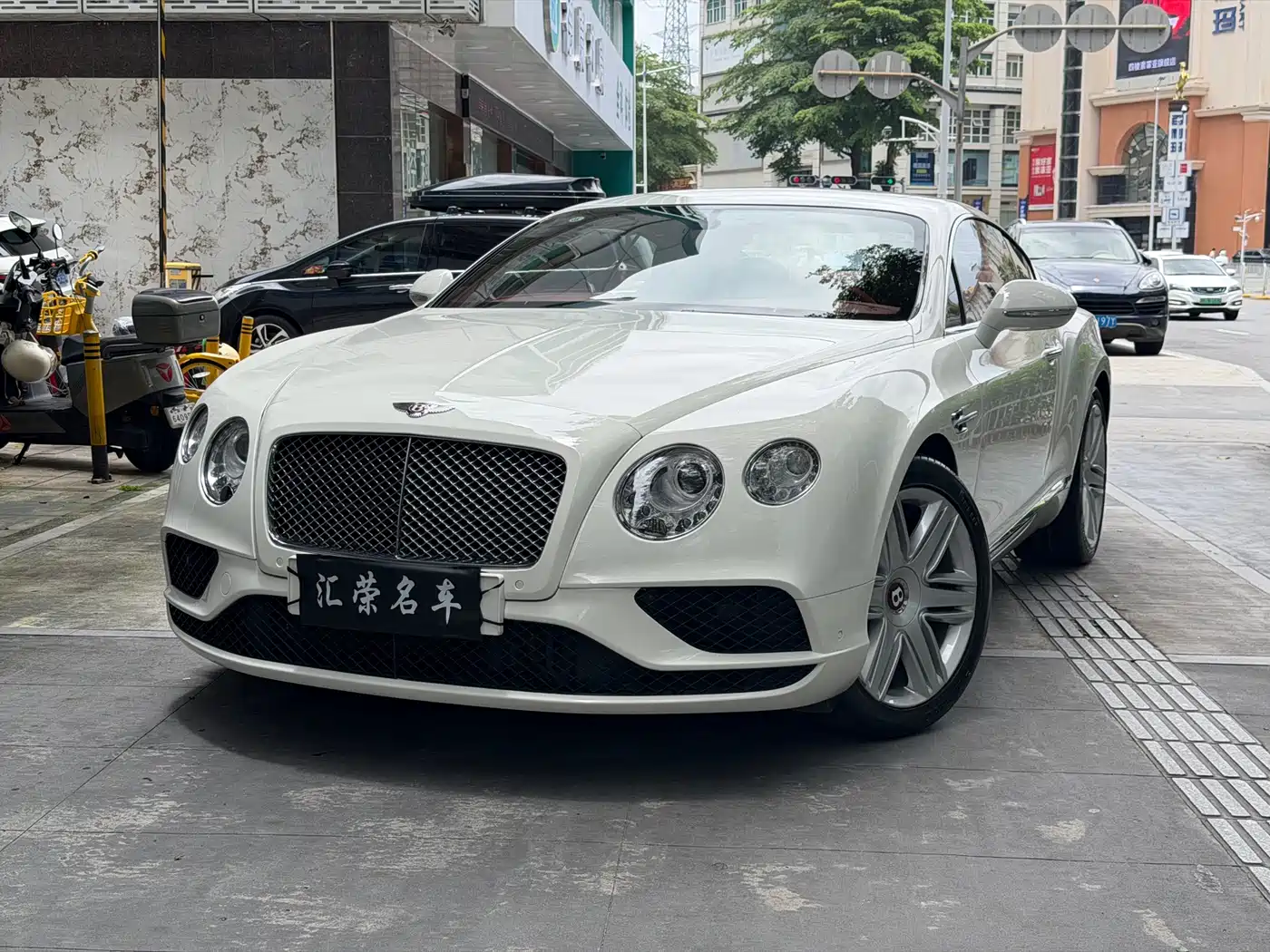 Photo 1 - Bentley Continental