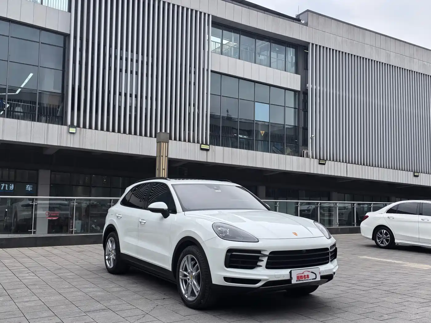 Porsche Cayenne 2018 Cayenne 3.0T фото 2