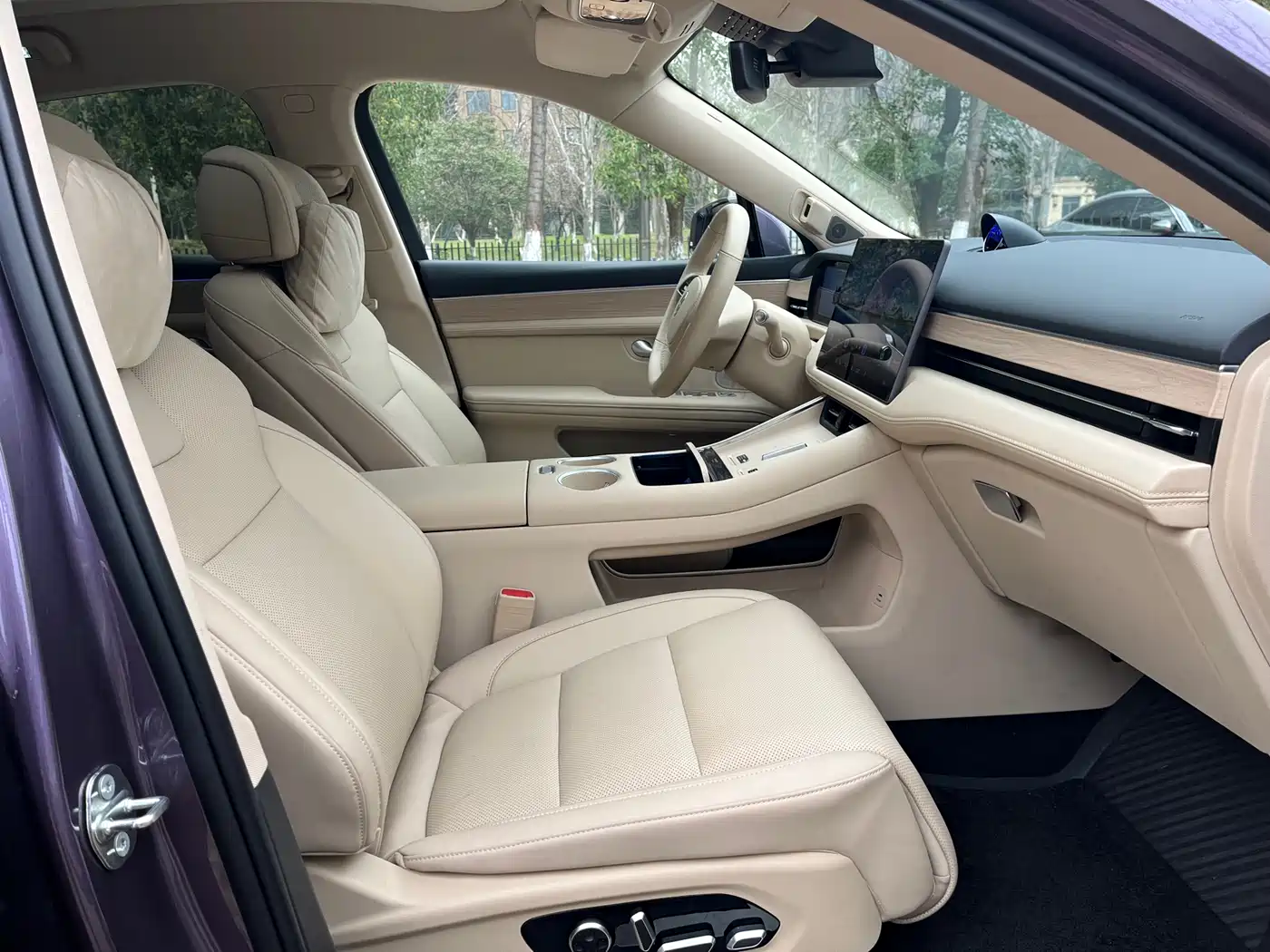 AITO Wenjie AITO M5 2025 Extended Range Ultra AWD фото 10