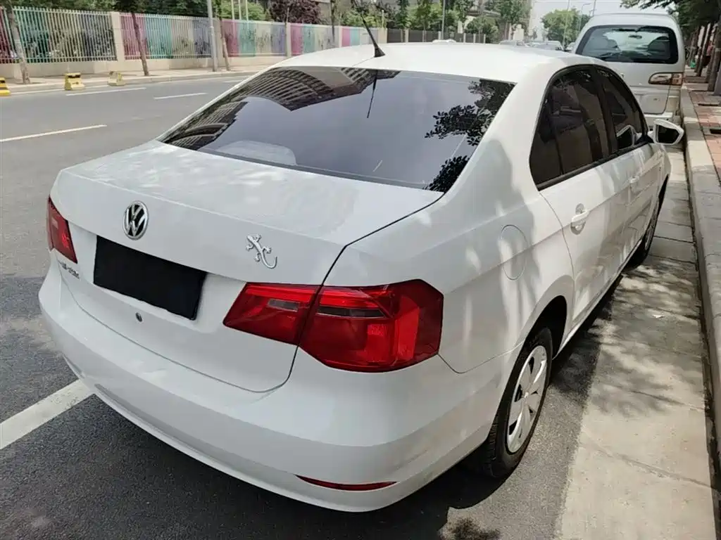Volkswagen Jetta 2015 Quality Edition 1.4L Manual Fashion фото 7