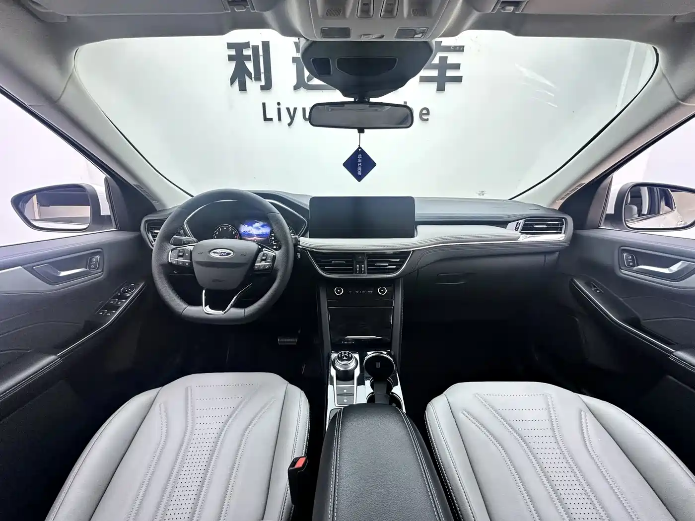 Ford Escape 2023 2024 Model EcoBoost 245 2WD Premium Edition